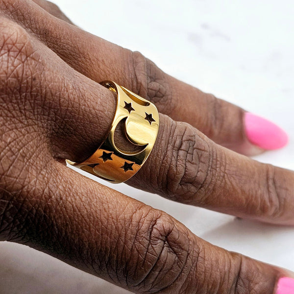 Star & Moon Gold Band Ring - Size 7