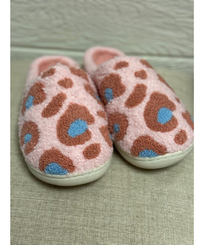 Leisurely Leopard Slippers